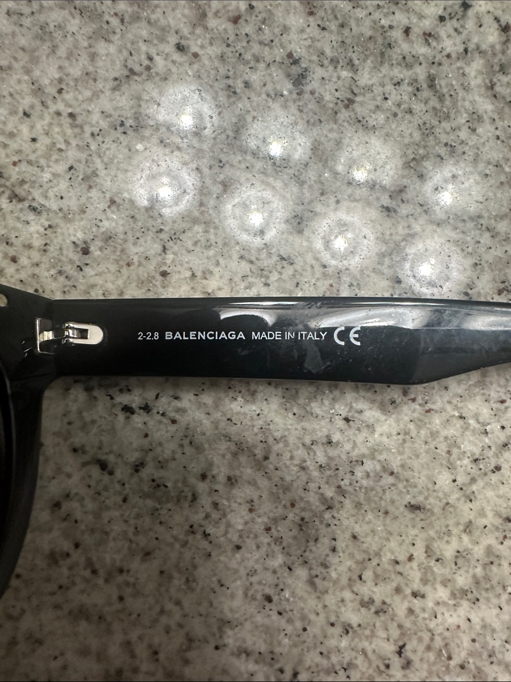 Balenciaga Black Oversized Sunglasses with Branded Case - Picture 6 of 10